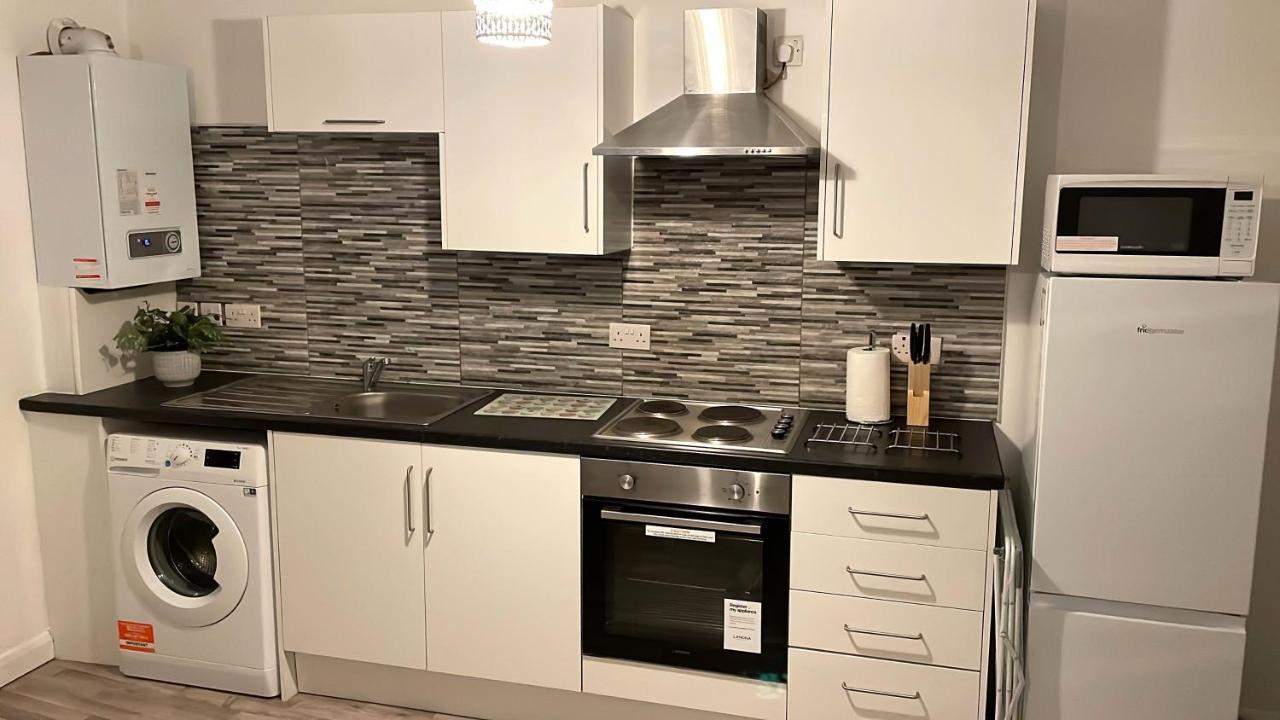 Supreme - 1 Bedroom Apart Sleeps 4 Short/Long Stay Gillingham  Luaran gambar