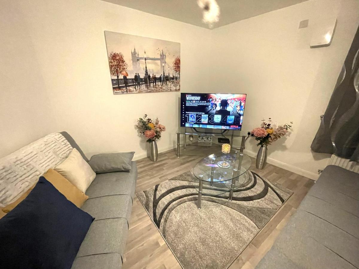 Supreme - 1 Bedroom Apart Sleeps 4 Short/Long Stay Gillingham  Luaran gambar