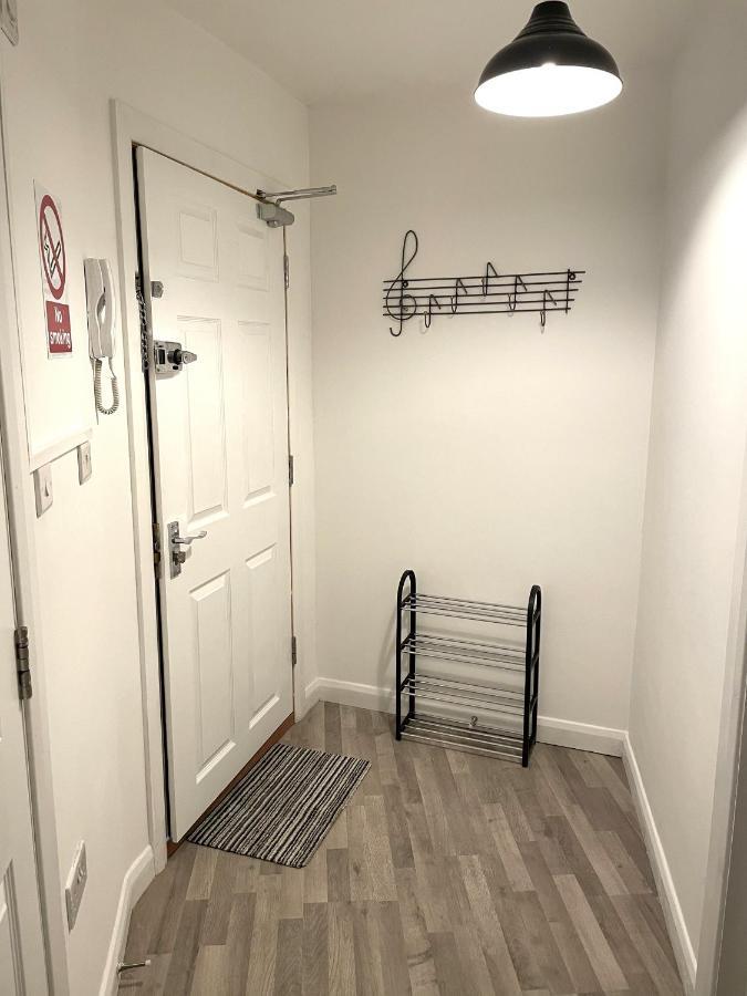Supreme - 1 Bedroom Apart Sleeps 4 Short/Long Stay Gillingham  Luaran gambar