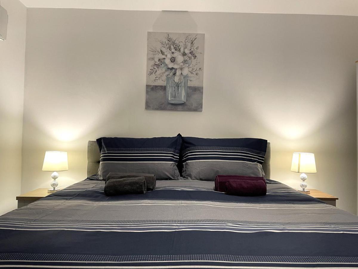 Supreme - 1 Bedroom Apart Sleeps 4 Short/Long Stay Gillingham  Luaran gambar