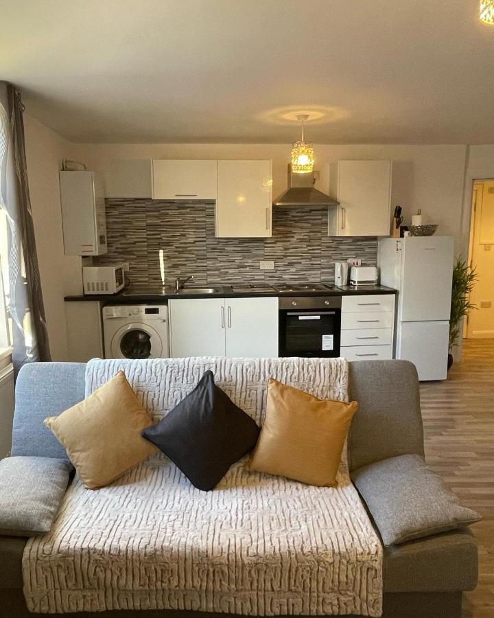 Supreme - 1 Bedroom Apart Sleeps 4 Short/Long Stay Gillingham  Luaran gambar