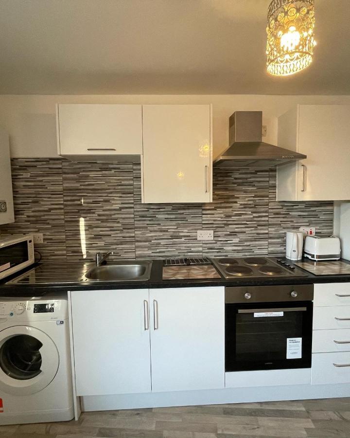 Supreme - 1 Bedroom Apart Sleeps 4 Short/Long Stay Gillingham  Luaran gambar